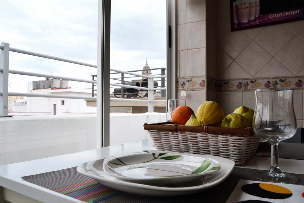 Atico Con Terraza Y Vistas Lägenhet Málaga Exteriör bild