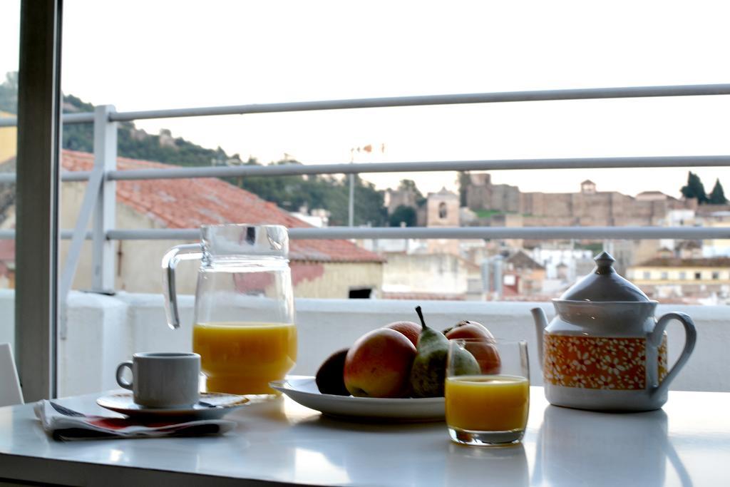 Atico Con Terraza Y Vistas Lägenhet Málaga Exteriör bild