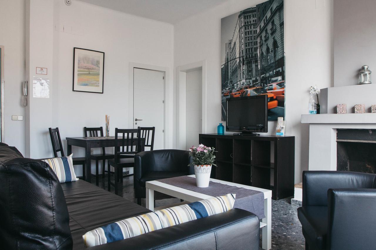 Atico Con Terraza Y Vistas Lägenhet Málaga Exteriör bild